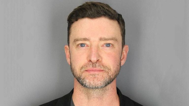 Justin Timberlake appears to joke at Boston concert about drink-driving ...